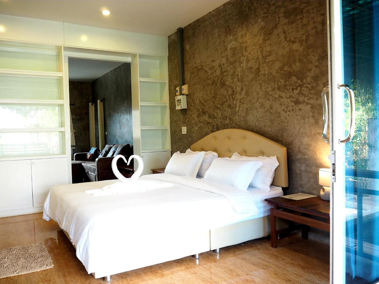Nawiengkaeriverview Resort Mukdahan Bagian luar foto