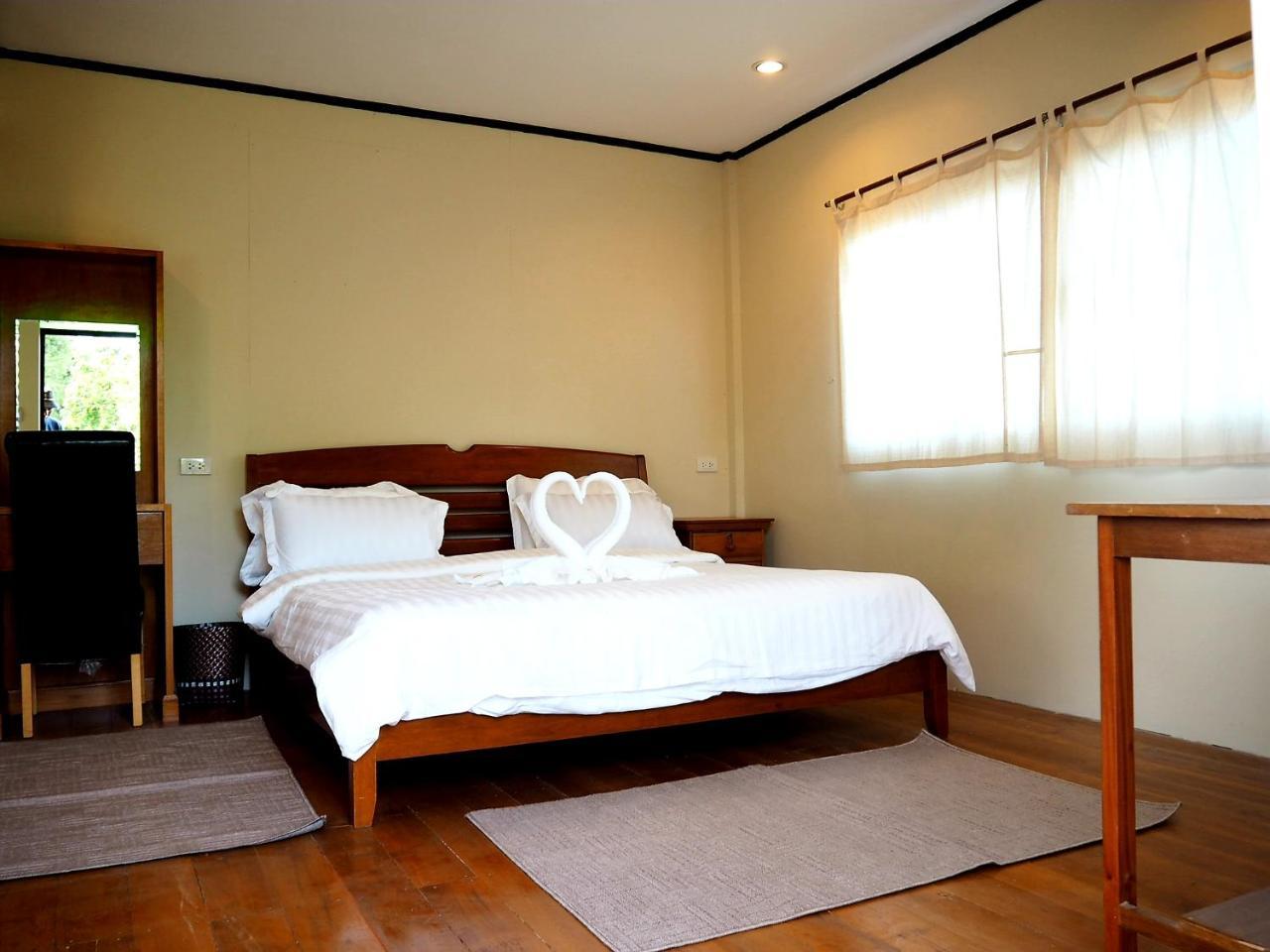 Nawiengkaeriverview Resort Mukdahan Bagian luar foto