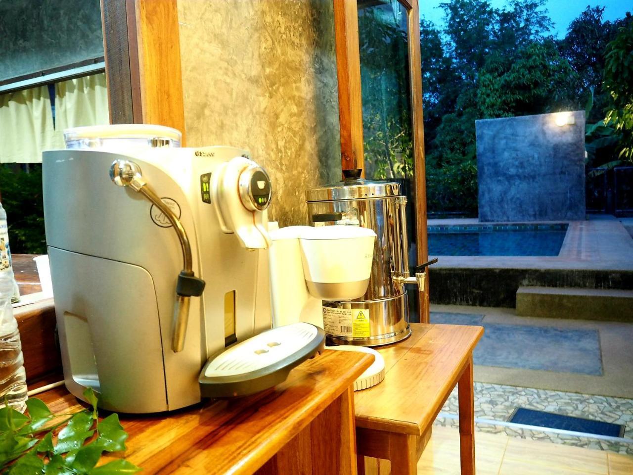 Nawiengkaeriverview Resort Mukdahan Bagian luar foto