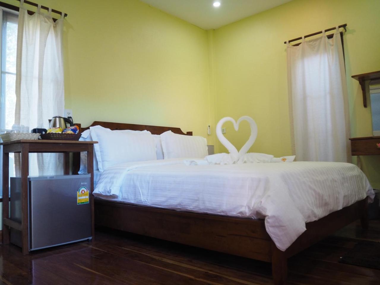 Nawiengkaeriverview Resort Mukdahan Bagian luar foto