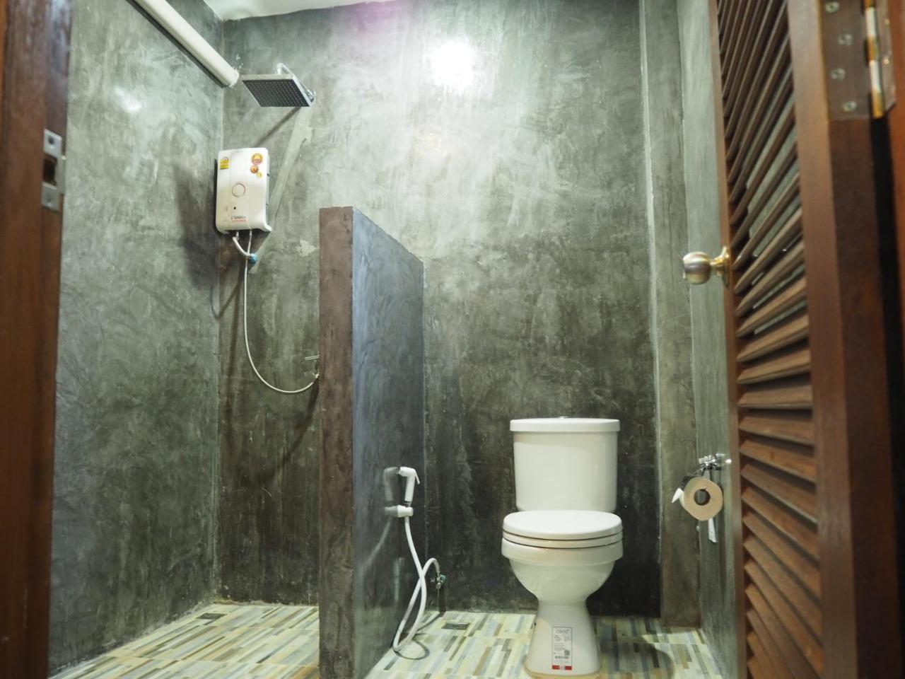 Nawiengkaeriverview Resort Mukdahan Bagian luar foto