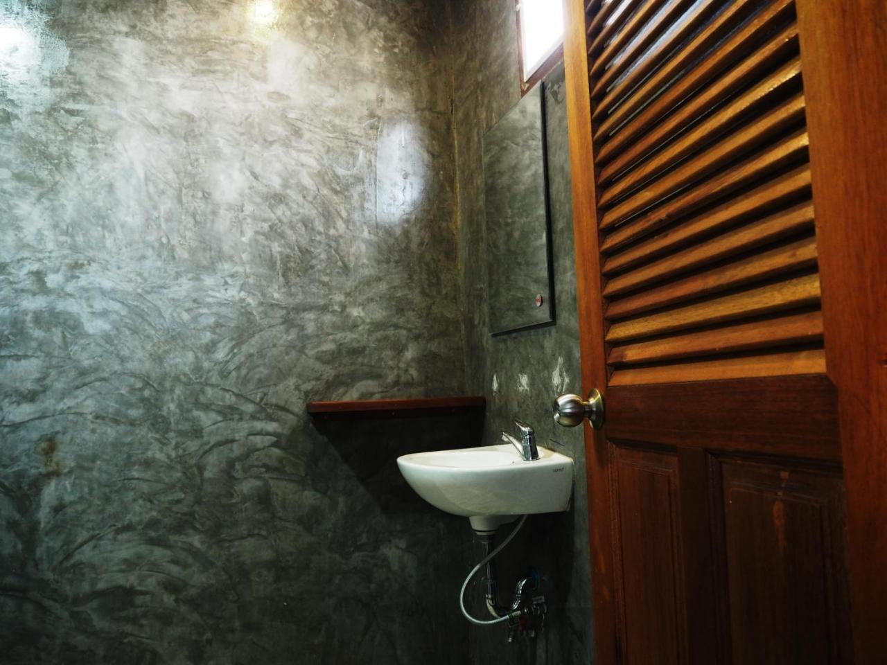 Nawiengkaeriverview Resort Mukdahan Bagian luar foto