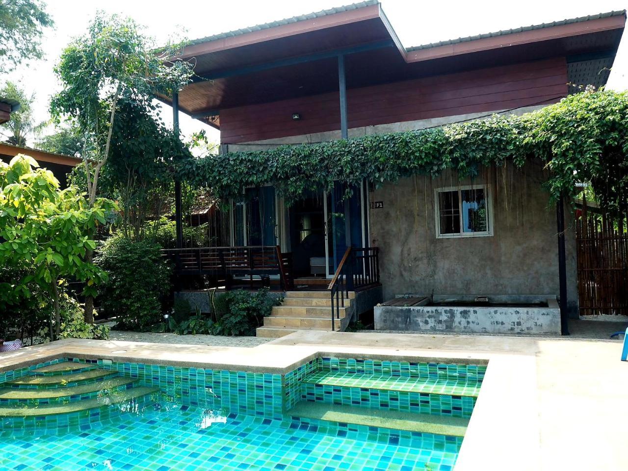 Nawiengkaeriverview Resort Mukdahan Bagian luar foto