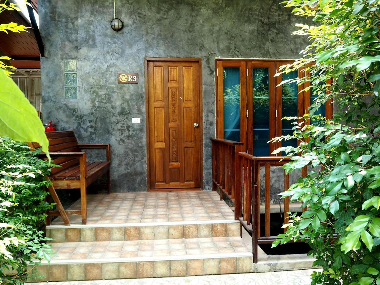 Nawiengkaeriverview Resort Mukdahan Bagian luar foto